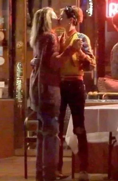 迈克杰克逊娱乐圈爆料,揭秘迈克·杰克逊娱乐圈背后的惊人真相  第3张